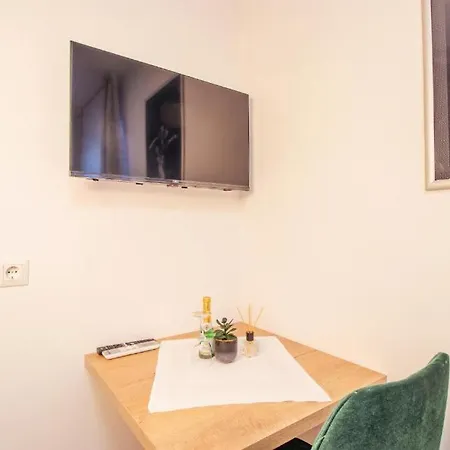 Dona * Bergisch Gladbach